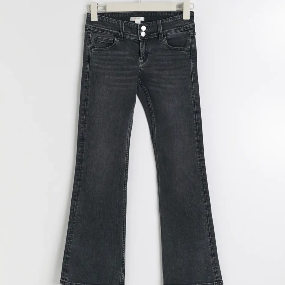 Jag söker ett par Gina jeans i storlek 152💓🤍. Jeans & Byxor.