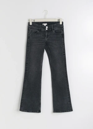 Söker Gina Young jeans🤍 - Jag söker ett par Gina jeans i storlek 152💓🤍