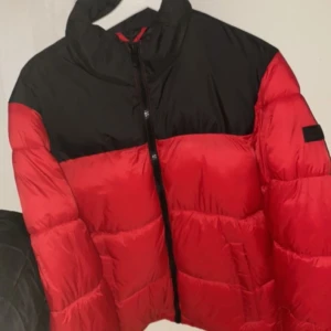 Ny vinterjacka  - Aldrig använd 