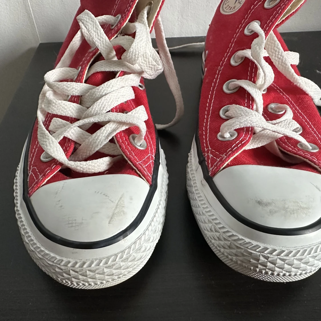 Röda Converse oanvända 36.5 - 91