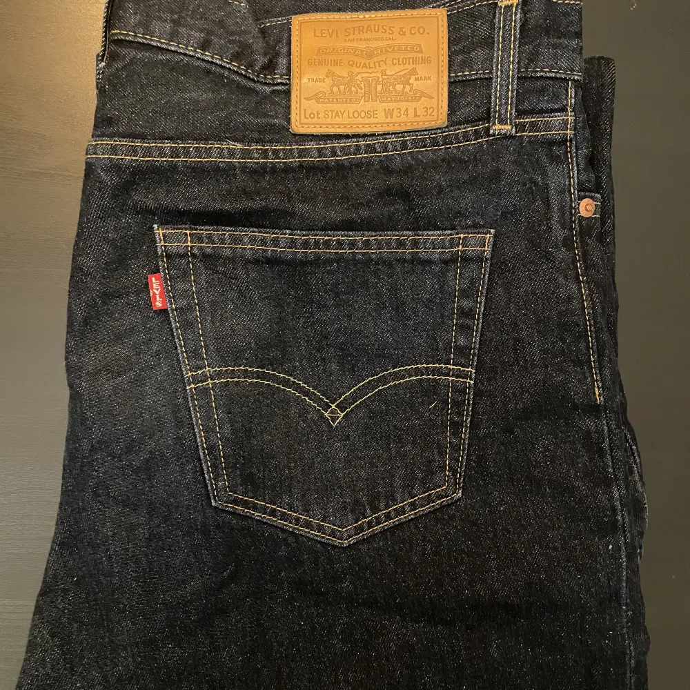 Levis jeans i nyskick, knappt använda. Nypris ca 1250. Jeans & Byxor.