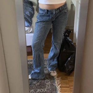 Brandy dope jeans  - Super snygga butcut jeans! Säljer då dom är förstora