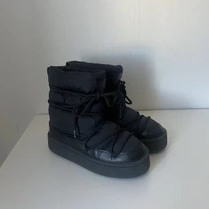 Inuikii liknande skor - Vinterskor som liknar inuikii🤍 Köpta förra året, sparsamt använda