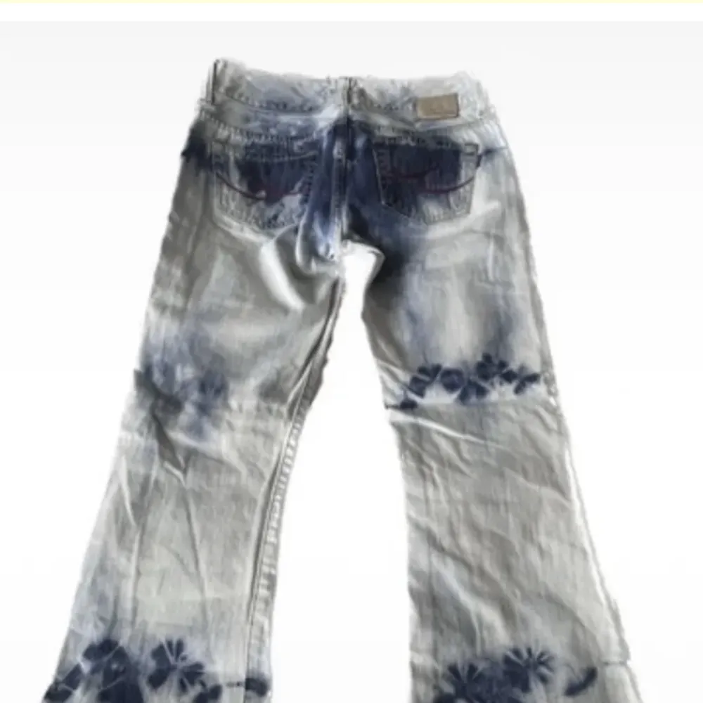 Så snygga tie dye jeans!!💘. Jeans & Byxor.