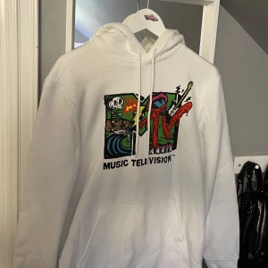 Hoodie - Hoodie köpt på herravdelningen på hm! 