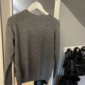 Stickad tröja - Basic stickad tröja!