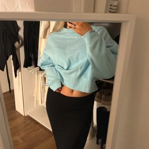 Nike sweetshirt  - Turkos storlek M. Använd fåtal gånger 