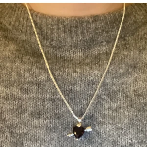 Halsband - Jätte fint halsband som påminner om marianilsdotter 💕 äkta silver