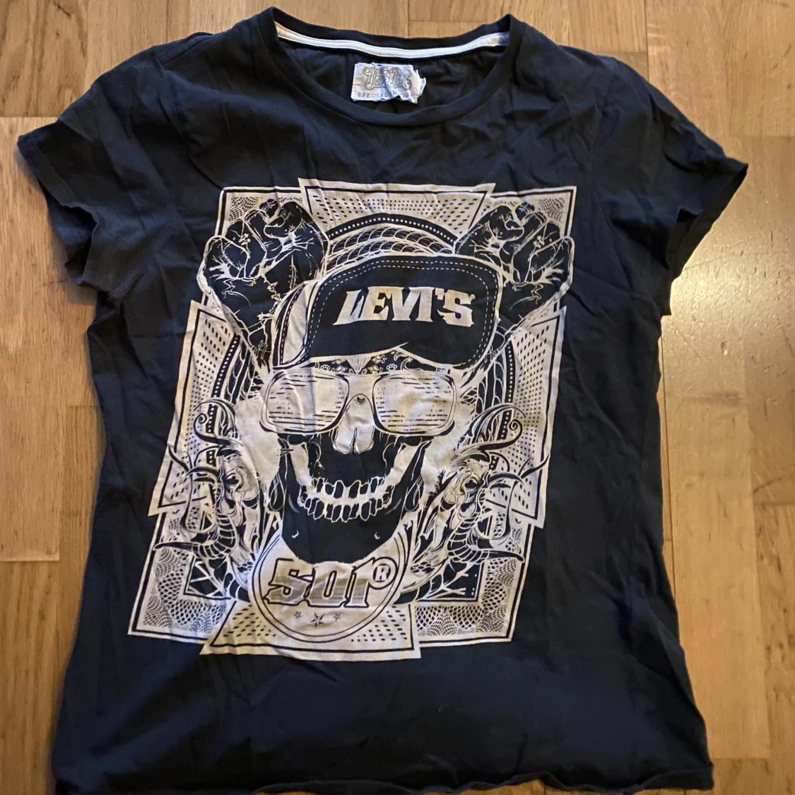 Levis t-shirt 