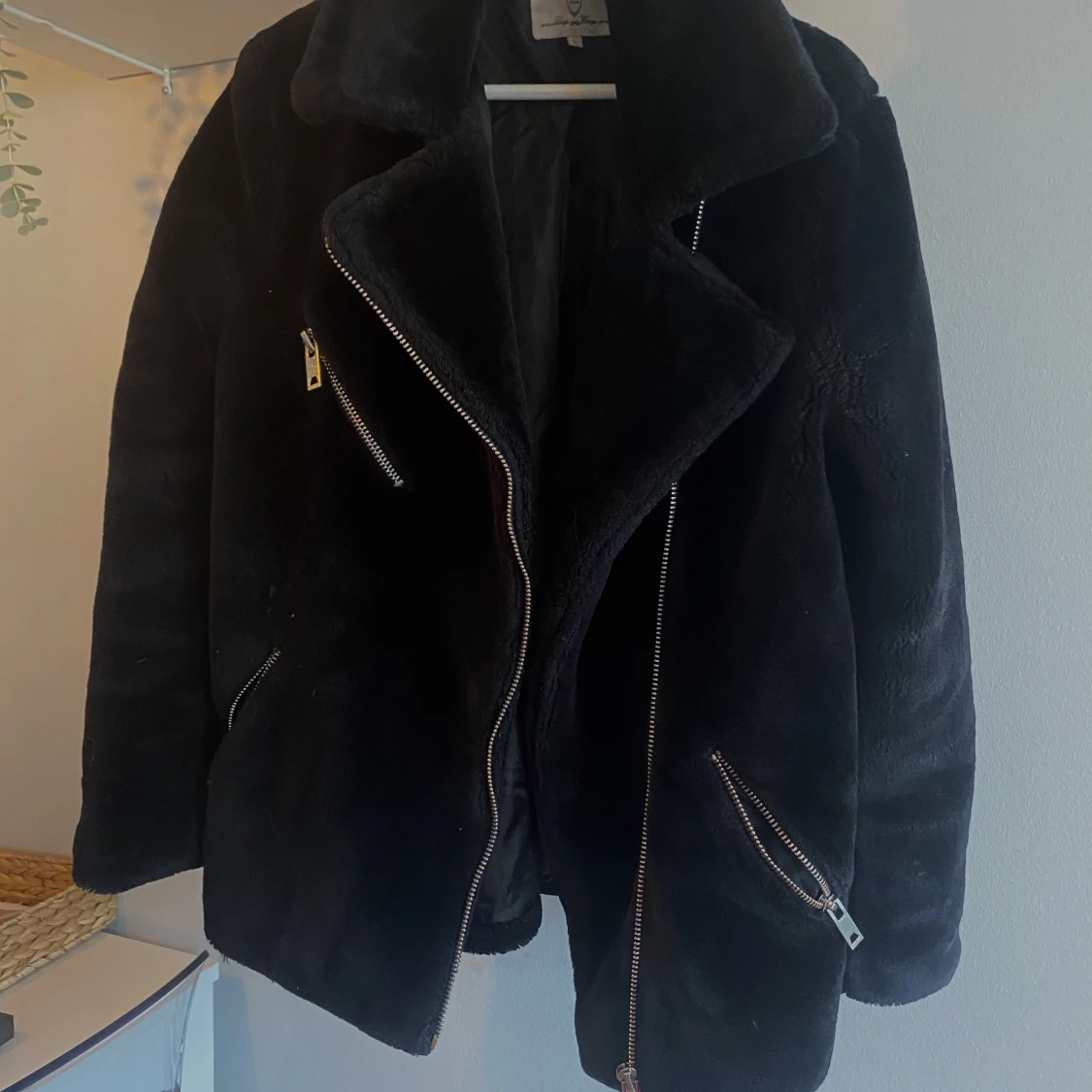 Svart pilotjacka i velour