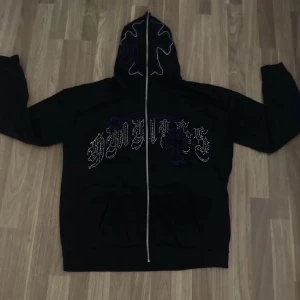 Rhinestone hoodie skick 10/10 - Rhinestone hoodie nyskick 