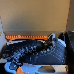 Skridskor  - Från stadium skridskor, Bra skick använd bara några gånger 