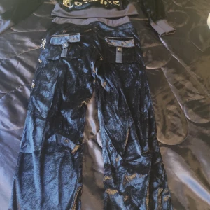 Juicy Couture set - INTRESSE KOLL! TRYCK EJ PÅ KÖP NU!  Helt nytt juicy set från ali express. Aldrig använd, alla diamanter kvar. Kom privat för fler bilder, om många är intresserade blir de budgivning.