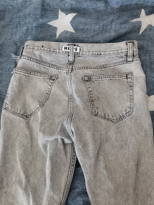 Hope jeans  - Vill bli av med dom snabbt! Säljer dom för att dom e förstora👍 