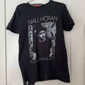 Niall Horan Flicker T-shirt, köpt på hans konsert 2017, Strl M