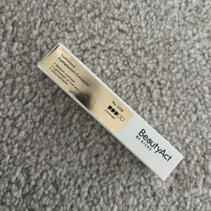 Beautyact concealer - Oanvänd concealer från BeautyAct då jag råkade köpa fel färg. Färgen är 02W🩷 nypris 179kr