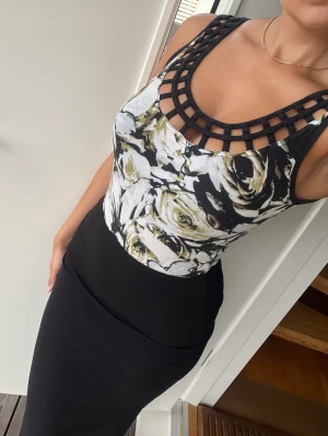 Body - Säljer denna superfina body! Den är superskön, stretchig och har alltid fått mycket komplimanger när jag haft på mig denna <3