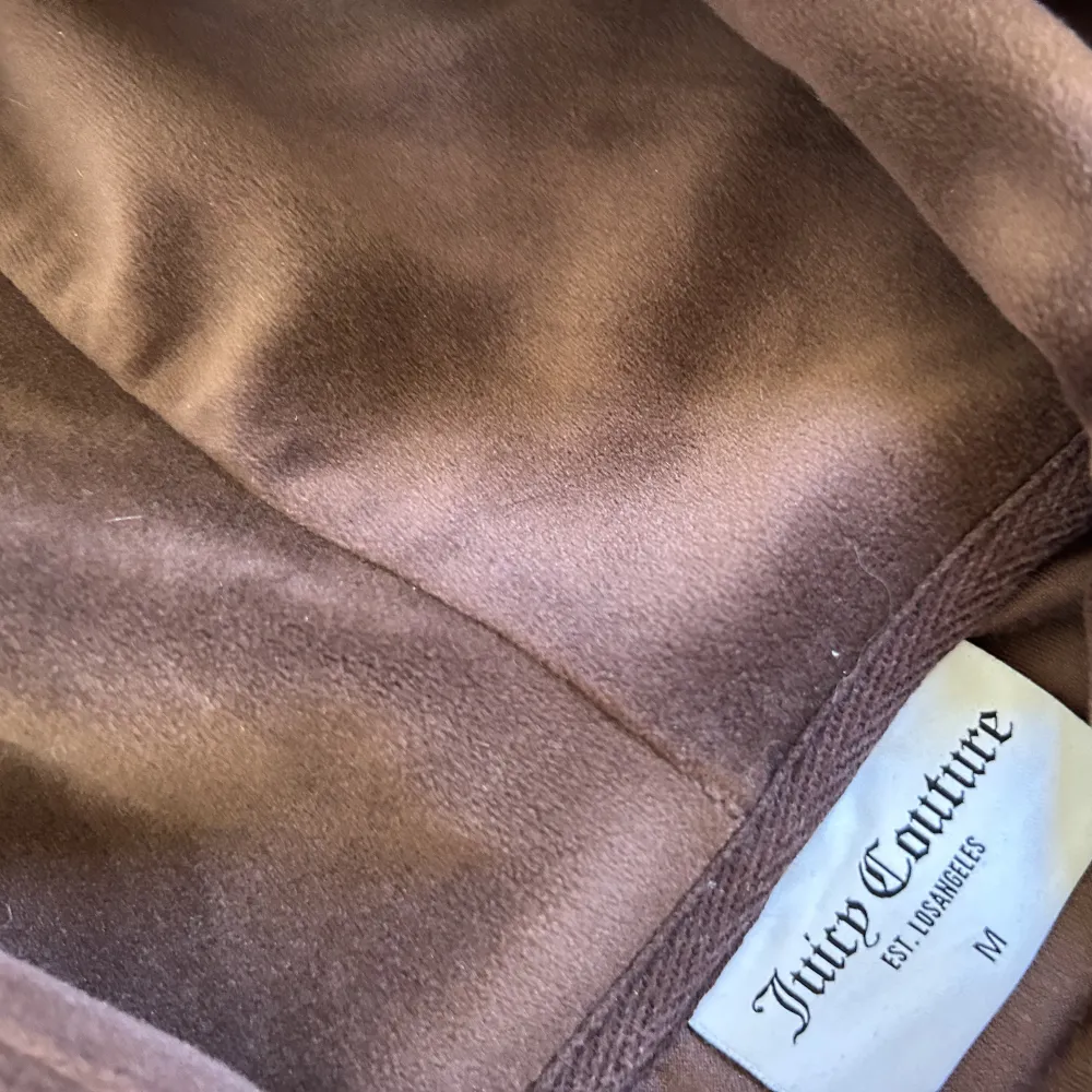 Ny brun juicy hoodie i storlek M. Tröjor & Koftor.