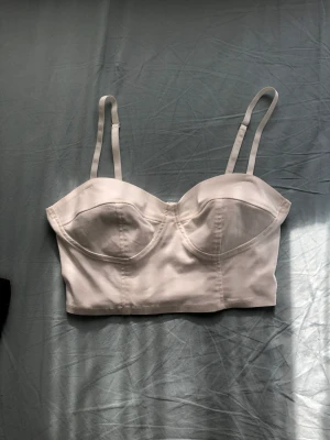 Retro top - Top i nyskick från Carlings