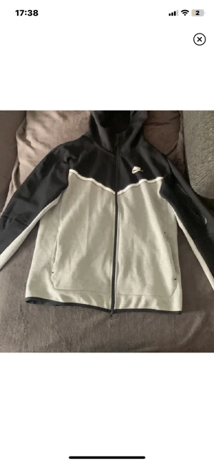 Nike tech fleece - Köpt