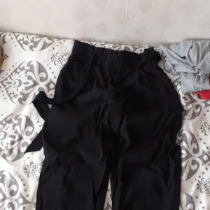Fin byxor  - Säljer pga modellen. Aldrig använda de är väldigt bra skick. Priset kan diskuteras 