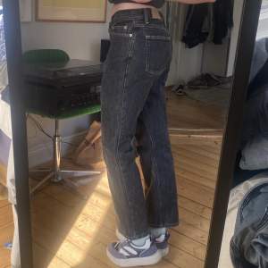 Ann Tylor LOFT - petite jeans. 100% bomull. Storlek M. På bilden: 175 cm. 