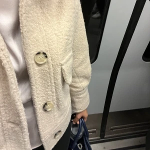 Höst kappa - Höst kappa från Neo Noir, ny skick!! Sitter som en S