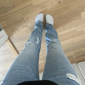 Jeans - Jätte sköna jeans från lager 157! Super fina och passar tills allt. Endast använda 1 gång❣️