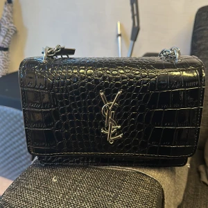 Saint lauren väska - Saint lauren väska fake