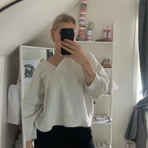 stickad tröja  - så fin stickad tröja perfekt att ha i skolan 🥰💓💗💖👌🏼