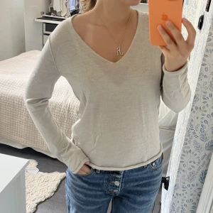 Zadig tunn stickad  - Tunn stickad från Zadig i 100% merino ull. Super skick!! 