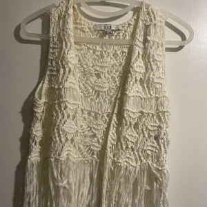 Väst  - Använd fåtal gånger  I fint skick 