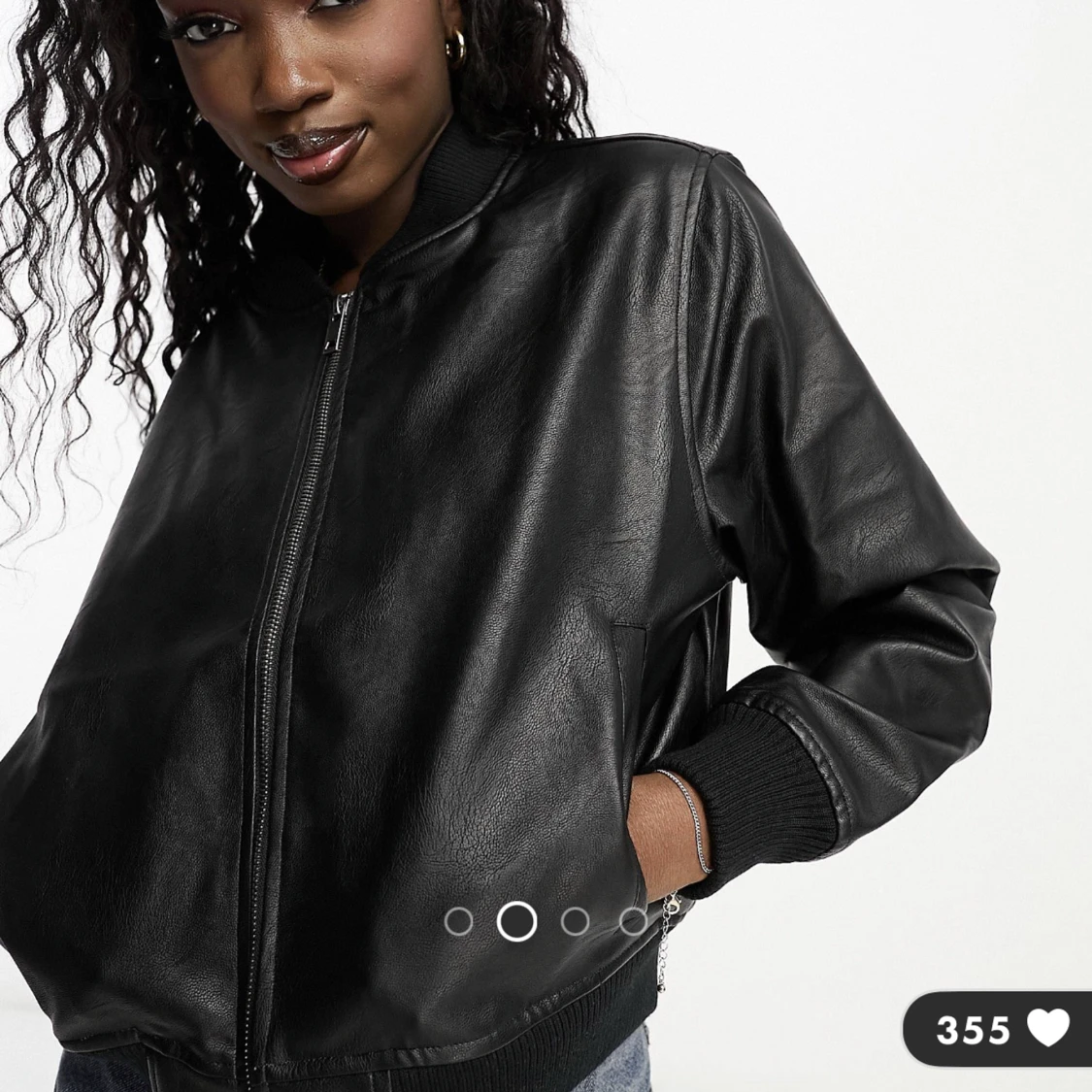 SVART BOMBERJACKA I FUSKLÄDER - 91