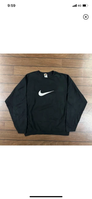 nike sweatshirt - vintage nike sweatshirt från 90 talet i storlek L! svårhittad och säljs inte!