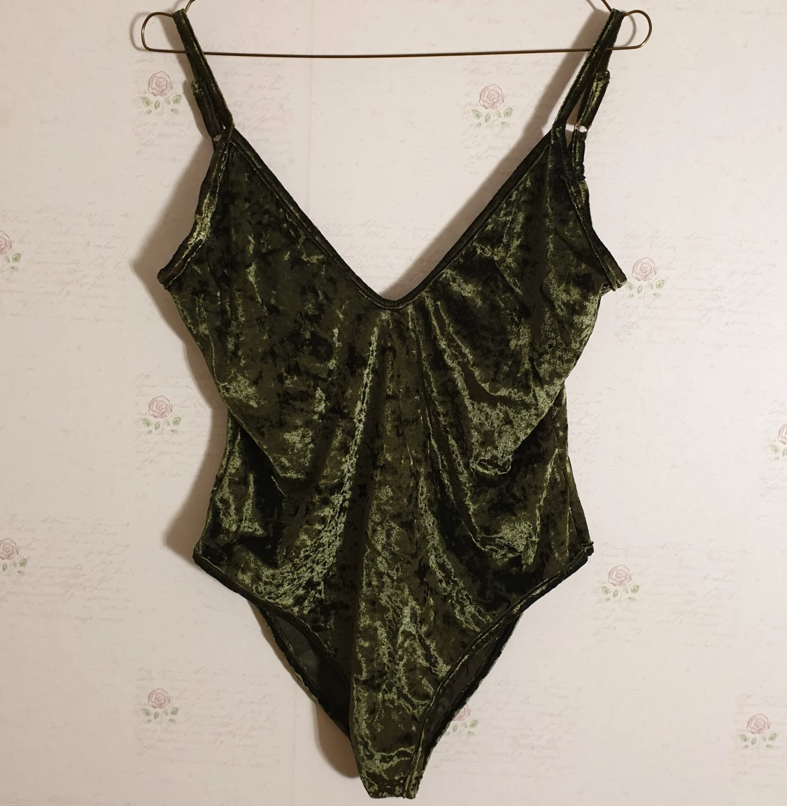 Body i mörkgrön velour 