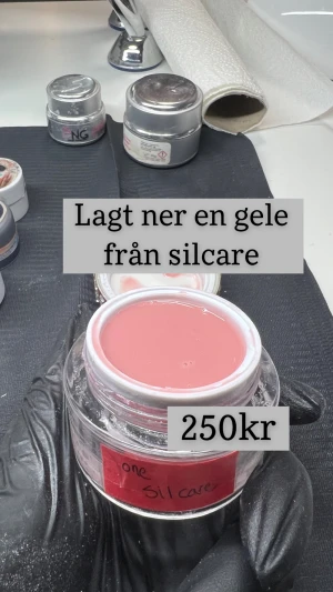 Gelenaglar - Säljer geler. Vissa är använda mer och vissa mindre!  Kan mötas upp i Jönköping eller frakta om man önskar ☺️