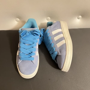 Adidas Campus 00’s  - Säljer mina oanvända campus då jag aldrig valde att använda dem och de står bara och dammar