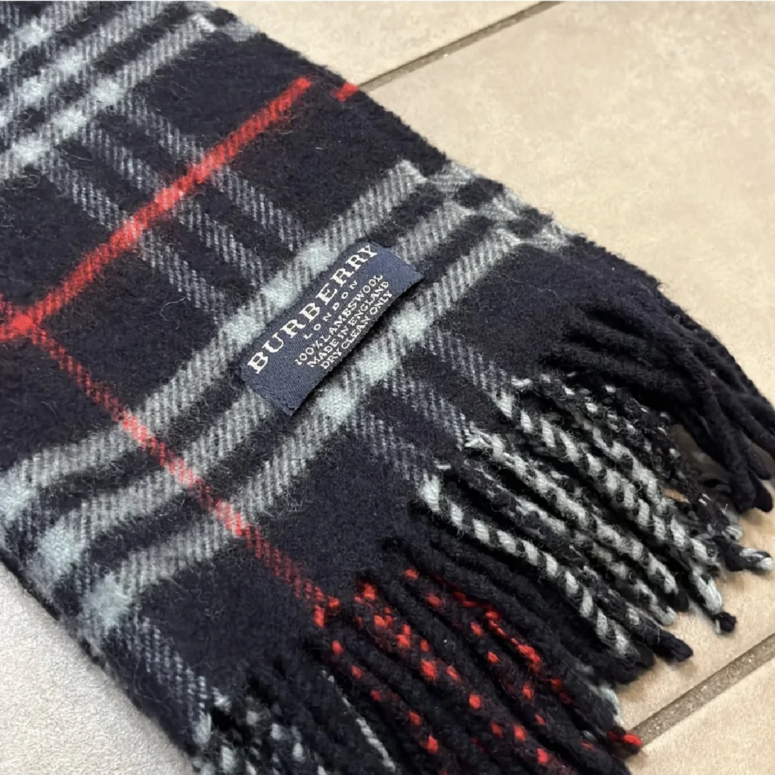 Burberry scarf - 90