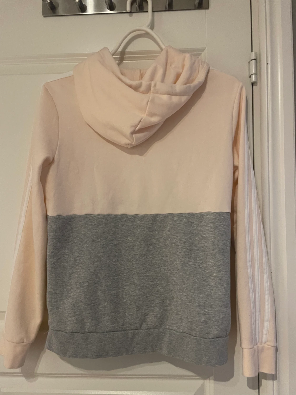 Rosa grå Adidas Hoddie. - 90