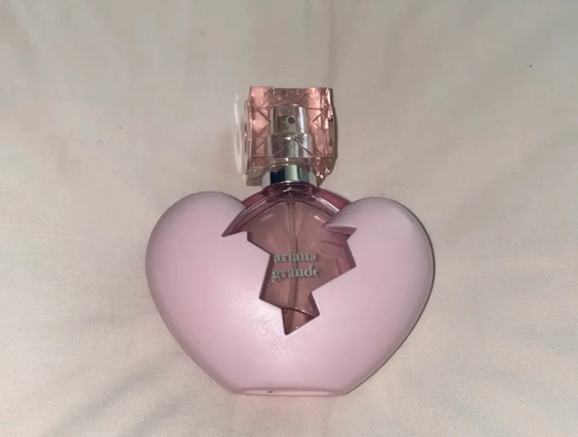 Ariana grande parfym  - 90