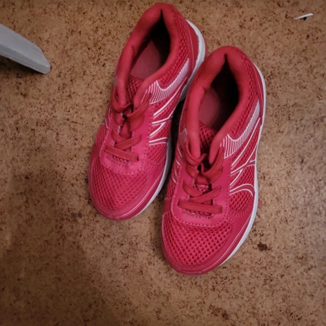 Gympaskor tjej strl 27 - 90