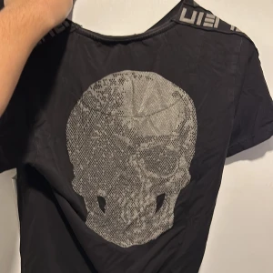 Philipp Plein Tshirt - Snygg PP tshirt sol ej används längre. Tar emot bud. Nypris ≈ 1000-4000kr