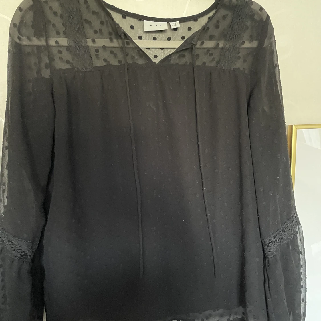 Svart blus  - 91