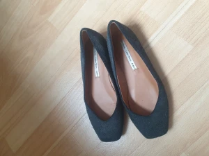 Ballerinaskor (glitter) other stories strl 37 - Endast använda 1 gång