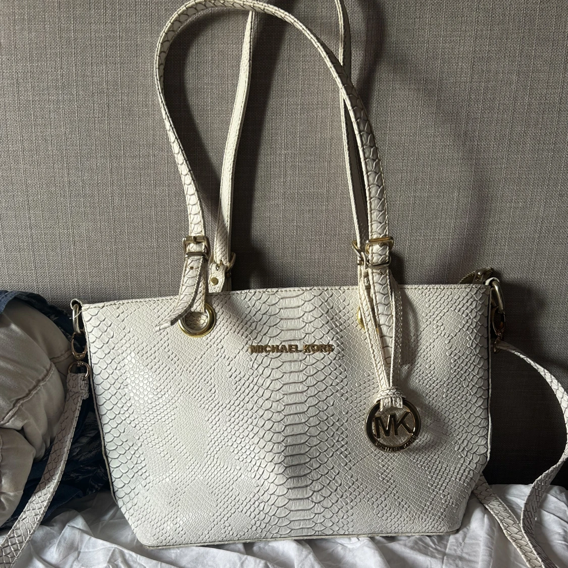 Michael kors väska  - 90