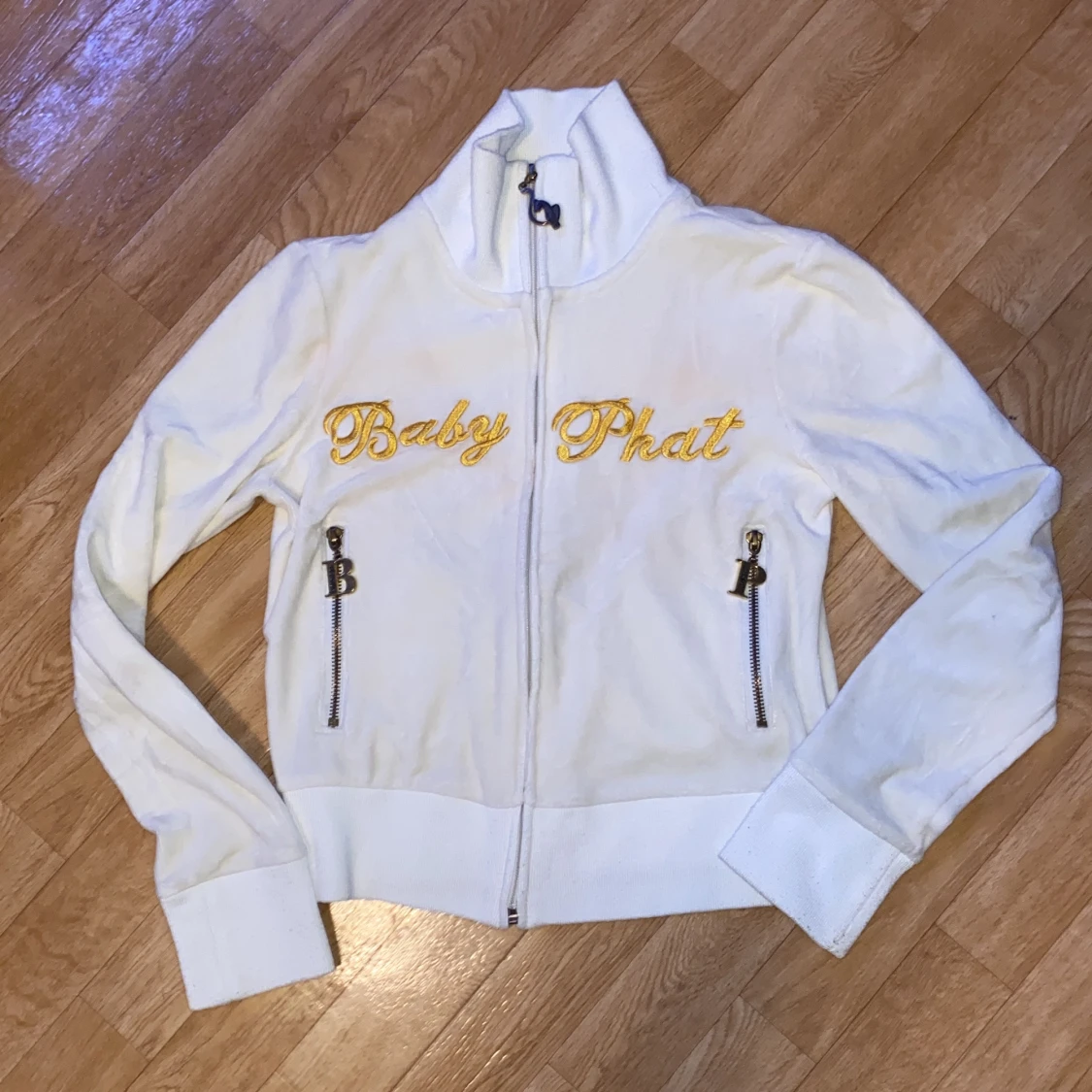 Baby Phat vit & beige zip up hoodie đ