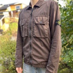 Stone island jacka - Säljer denna jacka från Stone Island, skriv även för eget prisförslag! 