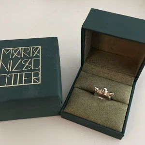 Spike - Spike ring från Maria Nilsdotter, strl 18