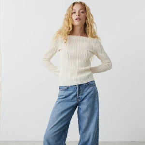 Topp - Säljer denna super söta toppen som är använd 1 gång 