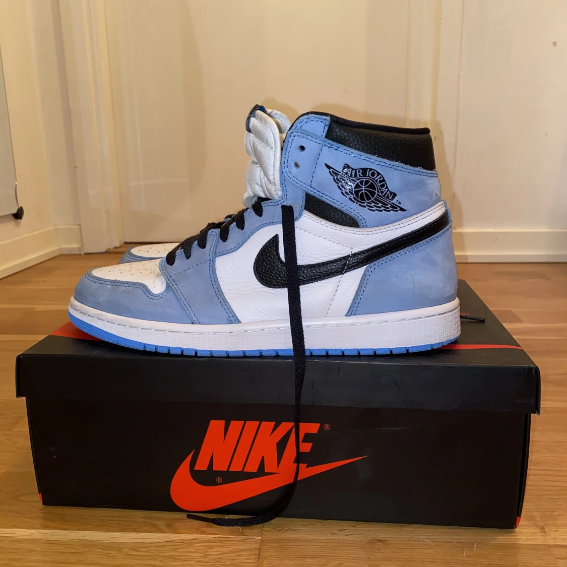 Air Jordan 1 high UNC